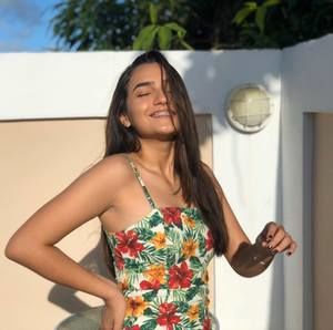 Meet your Posher, Jessibert